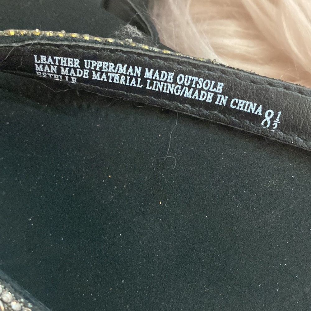 Yellow Box Sandals | Womens 8.5 - Picture 2 of 6